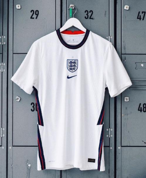 c罗球衣哈兰德球衣,哈兰德和c罗换球衣了吗