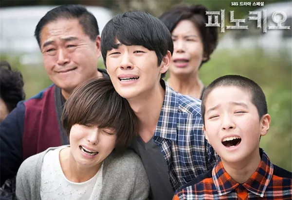 《匹诺曹》丨我们每天平均说谎25次?谈一场不说谎的恋爱吧