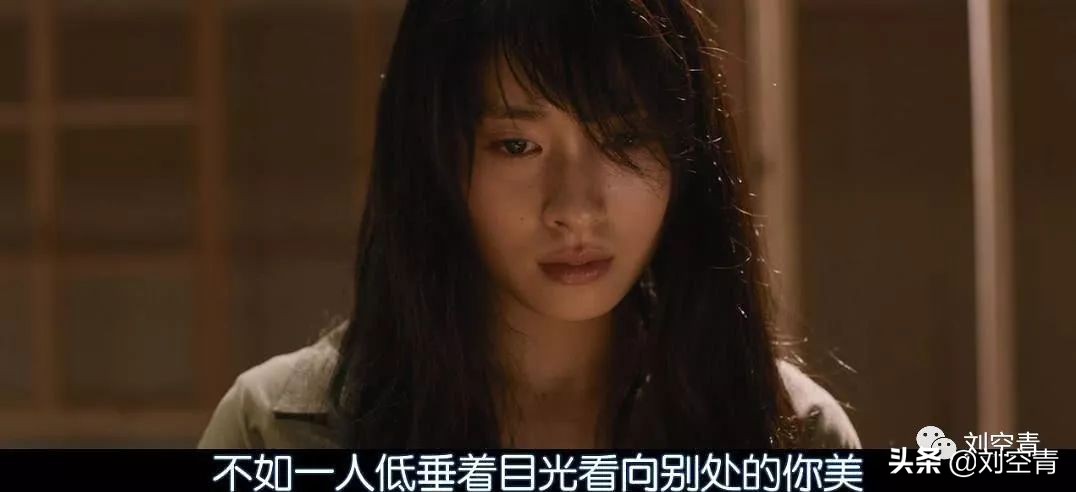 讲述换脸的电视剧,电影解说女人整容时的场景