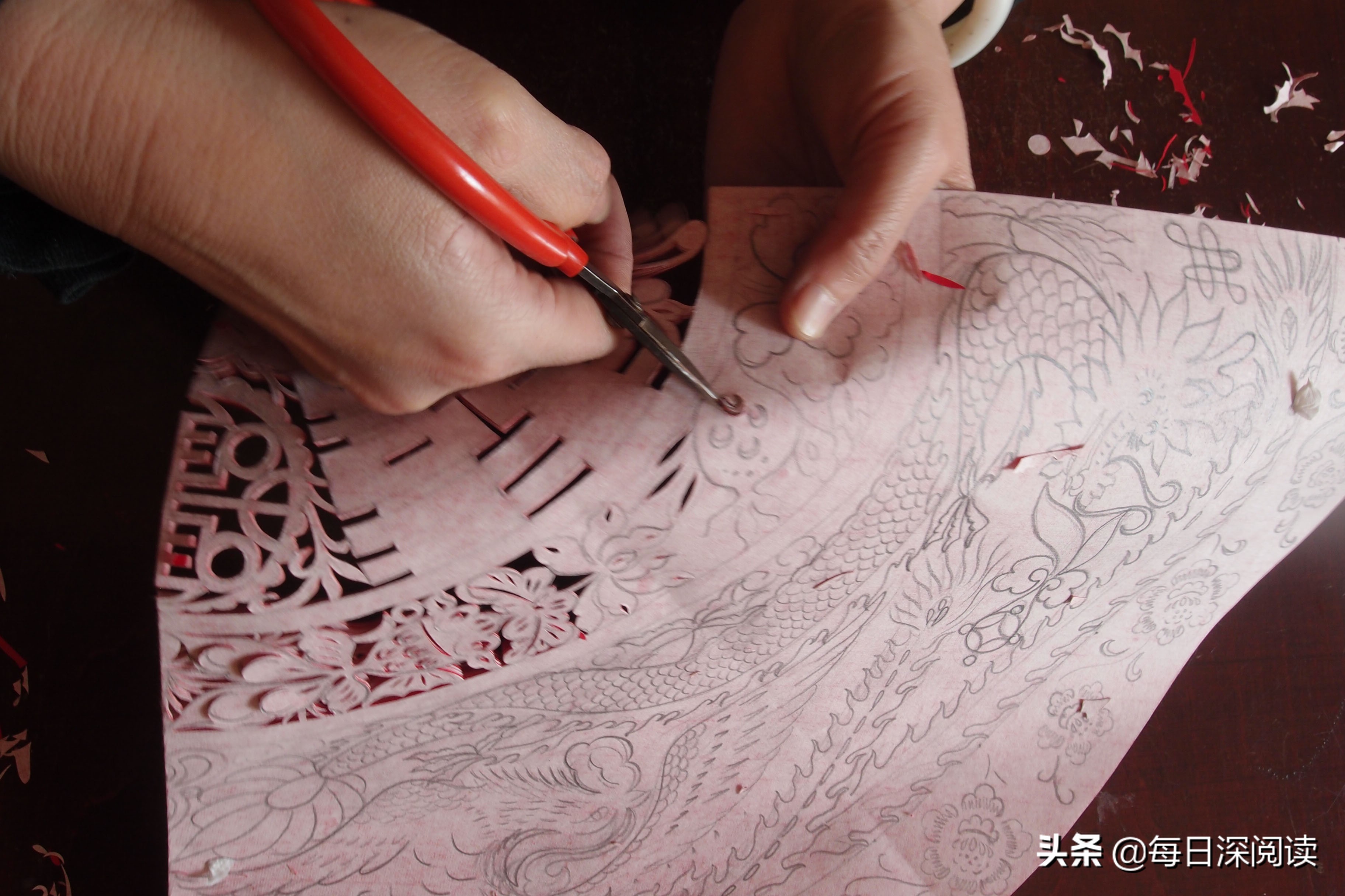 爱情亘古流长，生命繁衍不息丨解读民间盘合剪纸表达的歌颂与赞美