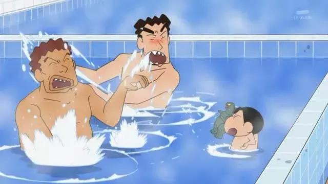 孩子腿夹小被子,孩子老踢被子有妙招吗