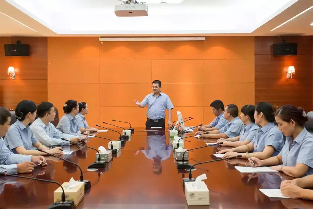 10分钟学会ps的原理,如何用ps制作有质感的ppt模板