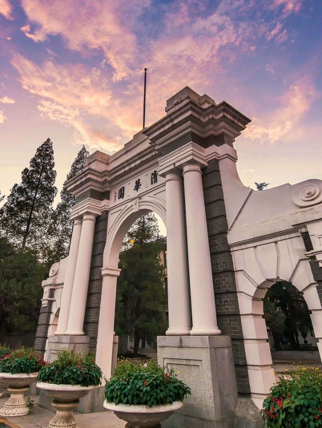 高晓松对蓝翔技校评价,高晓松跟蓝翔有什么区别