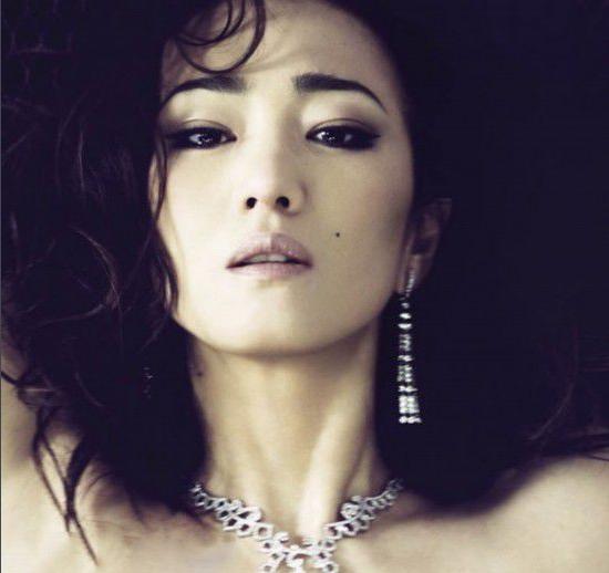 女人哪些地方有痣容易遭受情劫,哪些地方长痣的女生异性缘很好