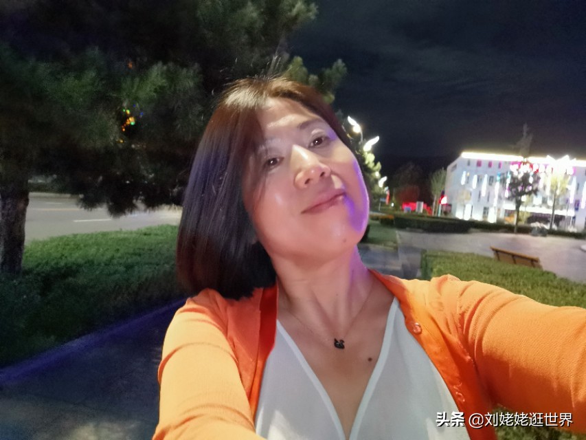 退休老阿姨,独来独往逛世界,靠当试睡员免费住上大酒店~芒市篇