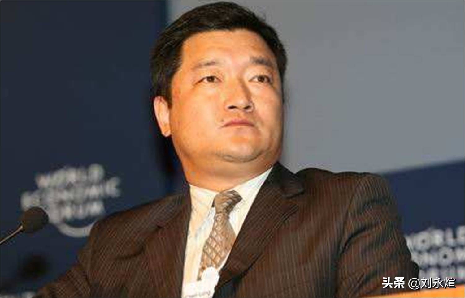 割肉君乐宝，拔草贝拉米踩钢丝：蒙牛对标双千亿之惑