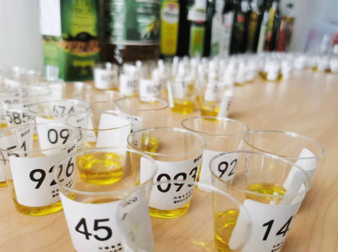 20位研究生告诉你，你家橄榄油真的够香吗？
