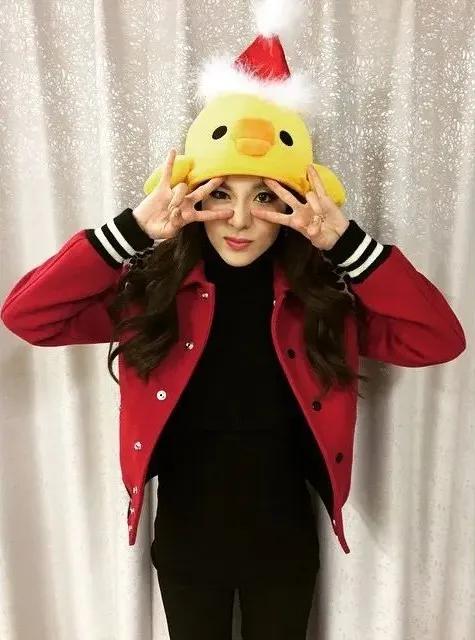 易烊千玺权志龙同款鞋,易烊千玺权志龙造型