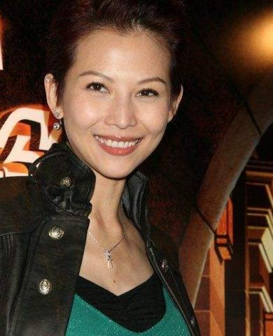 蔡少芬的艰辛往事,蔡少芬人生几经波折大起大落