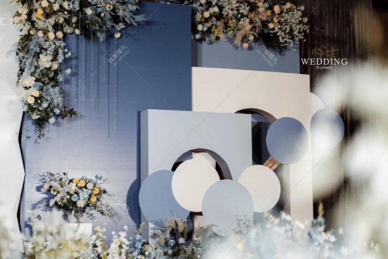 做一个婚庆公司需要投入多少,一个小的婚庆公司挣钱吗