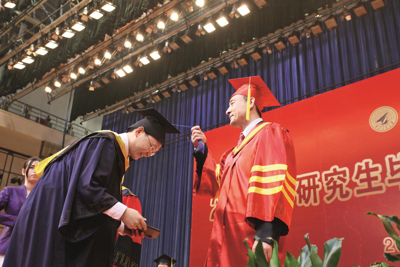 研究生怎么应对导师,研究生如何应对不良导师