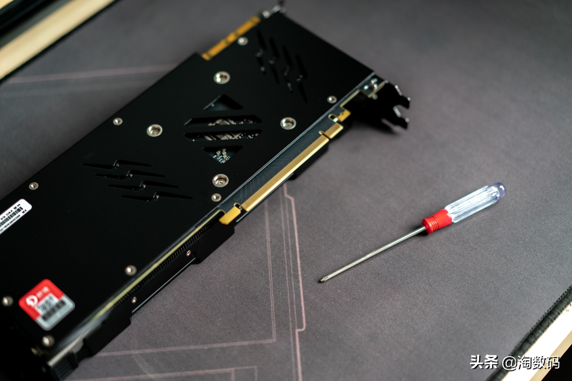 ￥1799买GTX1080全新显卡，你这让GTX1660Ti怎么活？还带一年保修