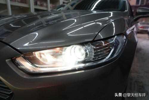 车灯氙气灯和led灯哪个好,车灯led好还是卤素的好