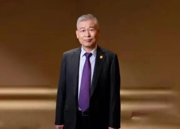 许家印卸任恒大地产董事长公告,解读恒大地产许家印卸任