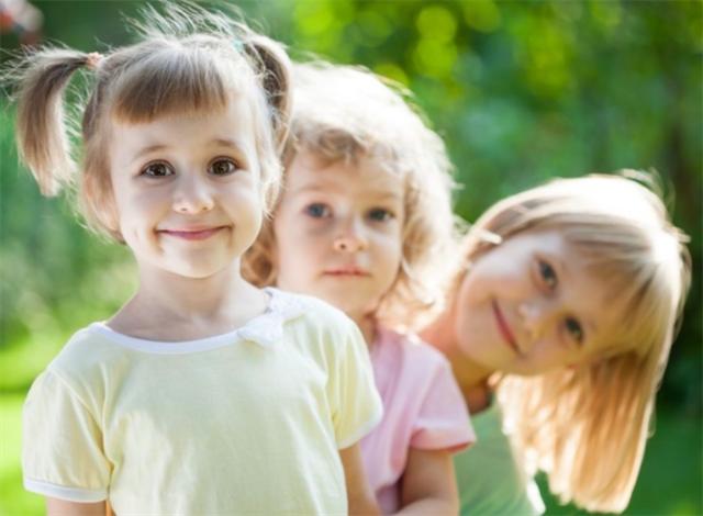 孩子作业一直不写怎么教育,怎样教育和引导写作业拖拉的孩子