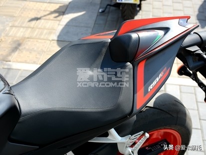 长腿小姐姐骑摩托车,新手的第一辆仿赛摩托车推荐