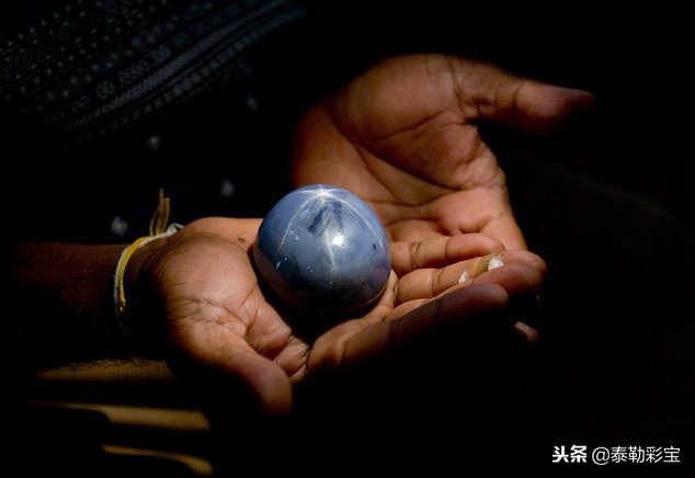 蓝宝石里面橙蓝宝值钱吗,蓝宝石和紫蓝宝石哪个价值高