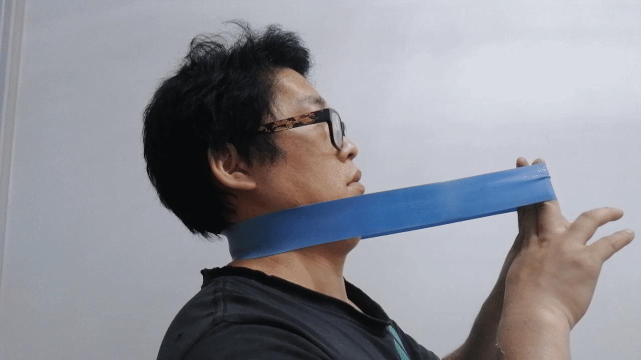 颈椎间盘突出手指尖麻乏力怎么治,颈椎间盘突出导致四肢无力疼痛