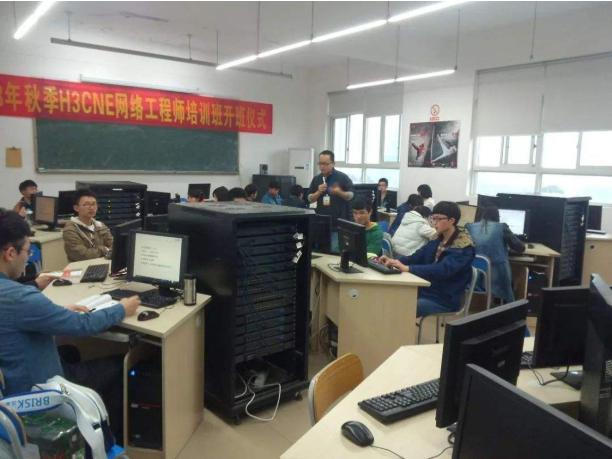 2018校招单位薪酬多少,校招年薪20万月工资到手能拿多少