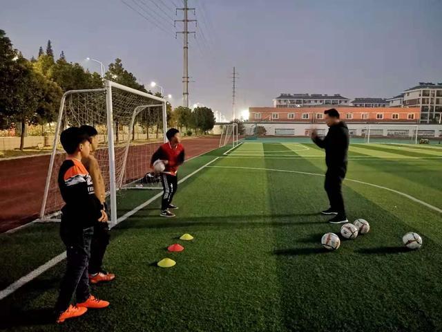 原来球门要这么守！“守好蚌埠球门”公益培训在吴安小学获得好评