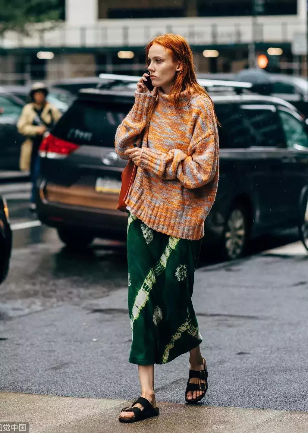 刘雯、倪妮不费力就很时髦原来是脚上的拖鞋太美了