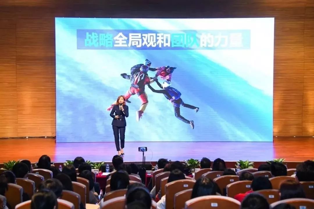 教你如何副业月入过万,三招选对副业轻松月入过万