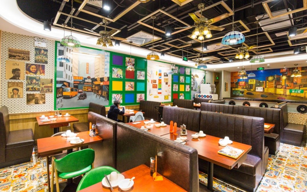 穿越80年代怀旧茶室！专卖TVB里的老港味，最低10元一件