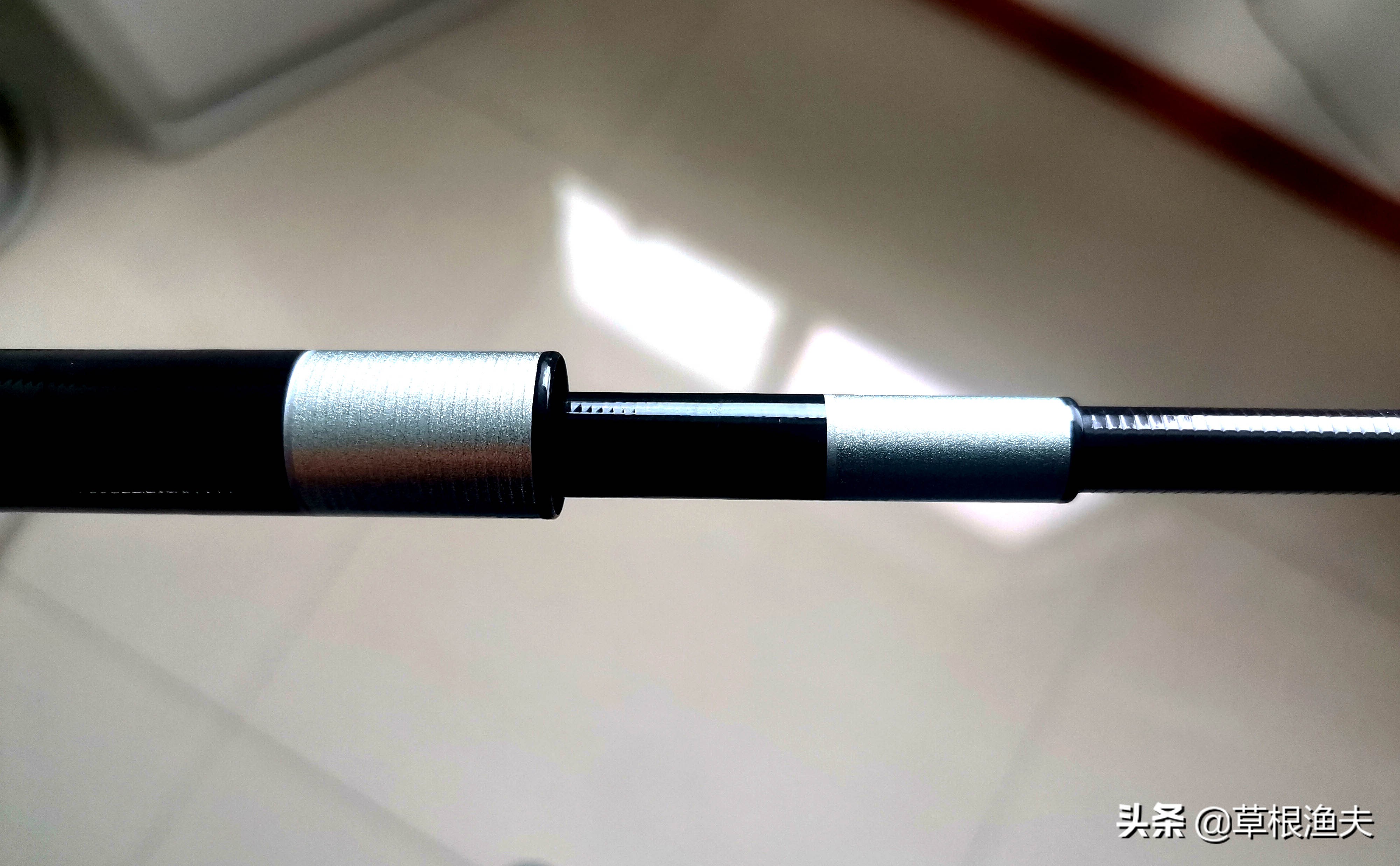 挑选一根好鱼竿，不光轻、硬、挺，切记要注意这三个要点