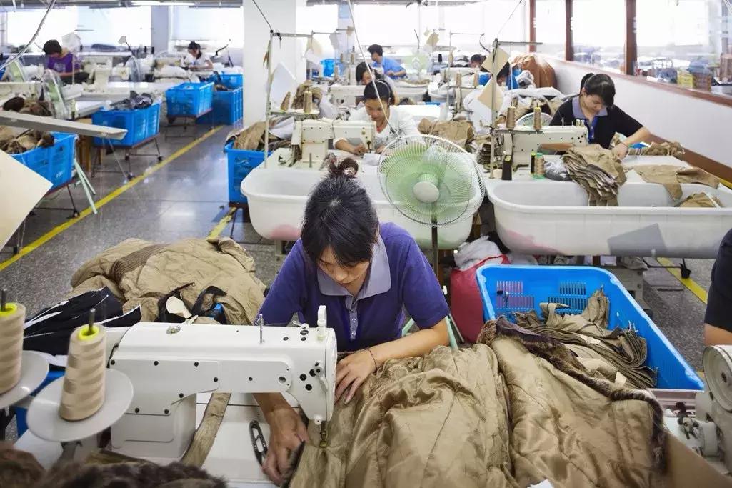 杭州四季青被一个神秘女人卷跑200万！15家厂商后悔不已……