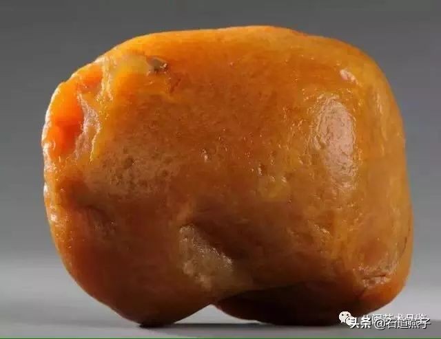 天价田黄石拍出史上最贵价格,田黄石每克3万真假田黄