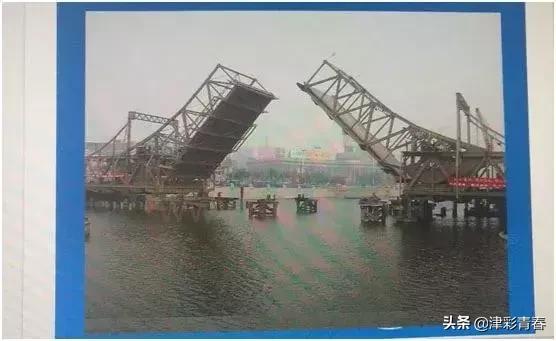 解放桥开启的精彩瞬间,天津解放桥开桥瞬间