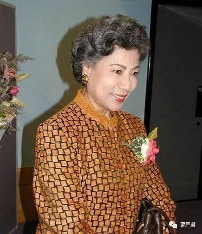 体面尊严,体面而有尊严地活着