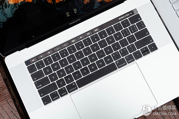 macbookpro与surfacebook2对比,macbookpro性能介绍