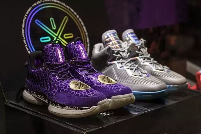 李宁便宜的韦德之道,李宁韦德之道套装哪年发布的