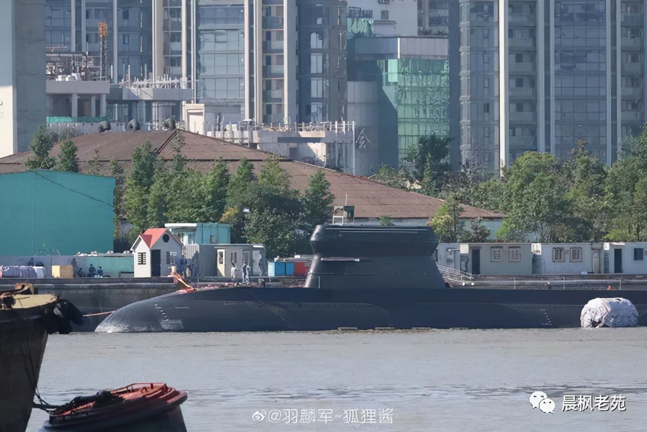 苍龙级潜艇指挥塔高度,潜艇指挥塔内部