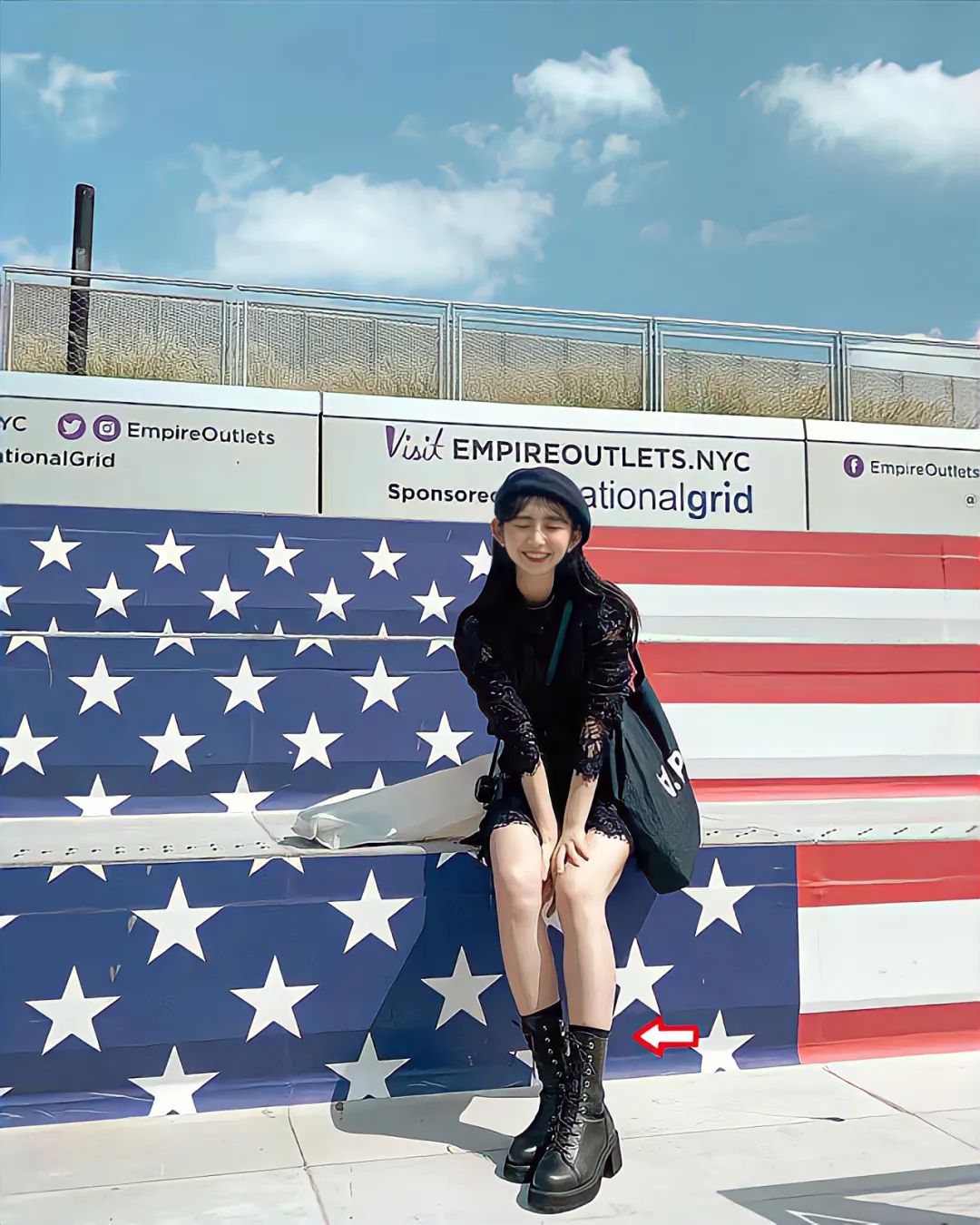 矮个子必备鞋最新款马丁靴,今年最火的中筒靴粗腿圆头马丁靴