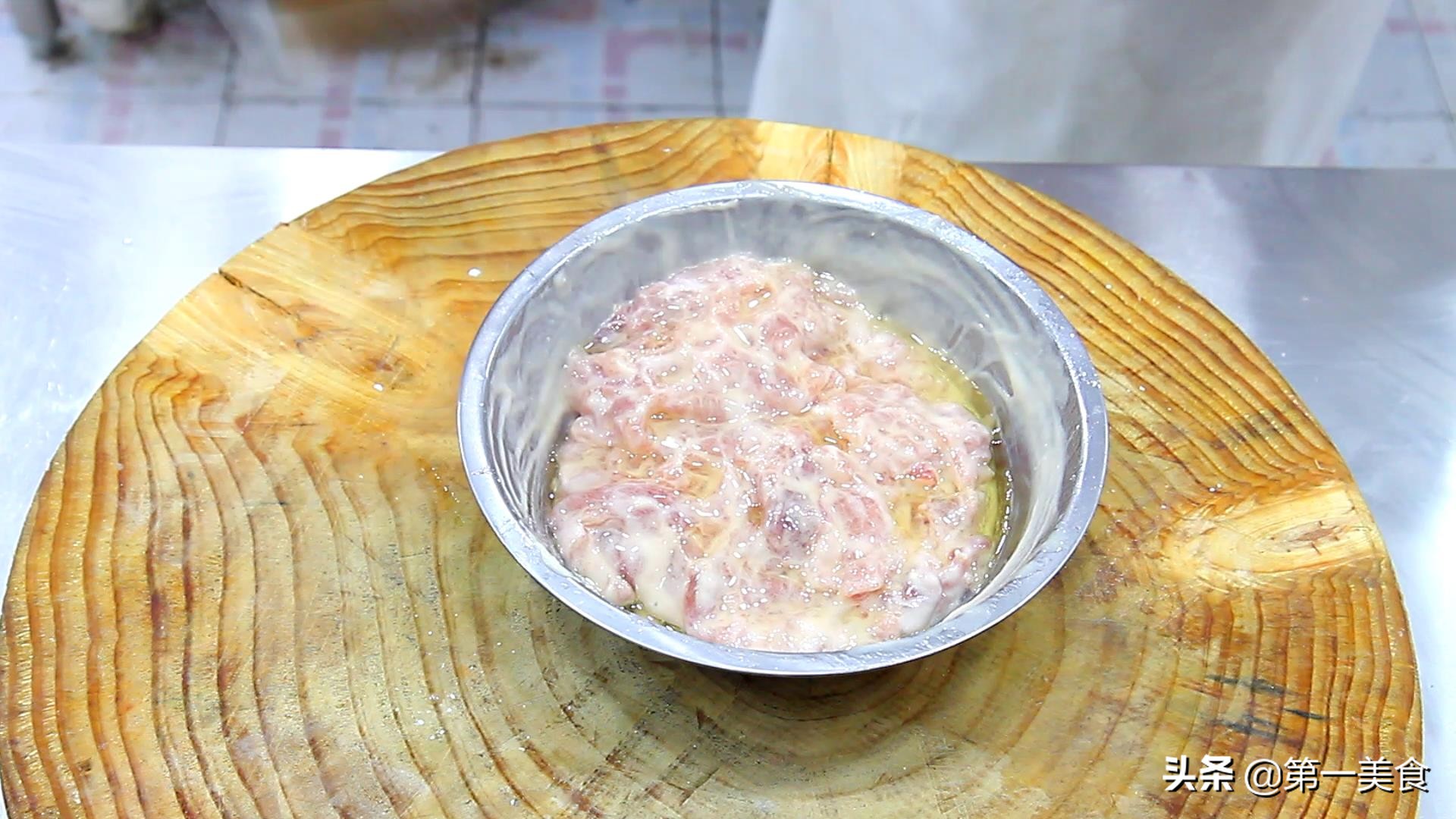 这才是水煮肉片正宗的做法,最好吃水煮肉片做法