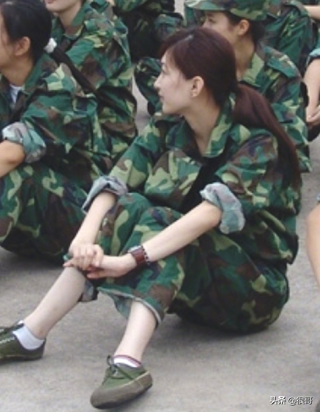 《扫黑风暴》女演员的青涩照：吴越俏，江疏影美，王骏迪没认出来