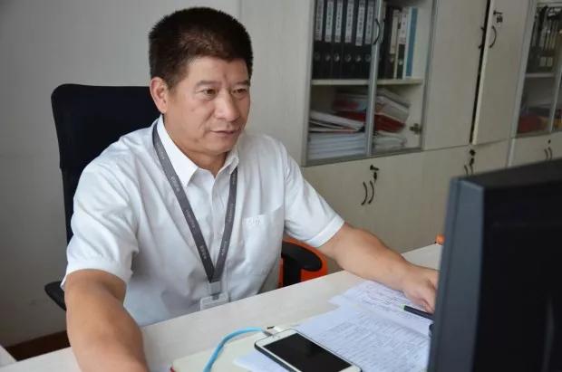 茶叶大户44岁转型干快递，奋斗9年成国家高级工程师