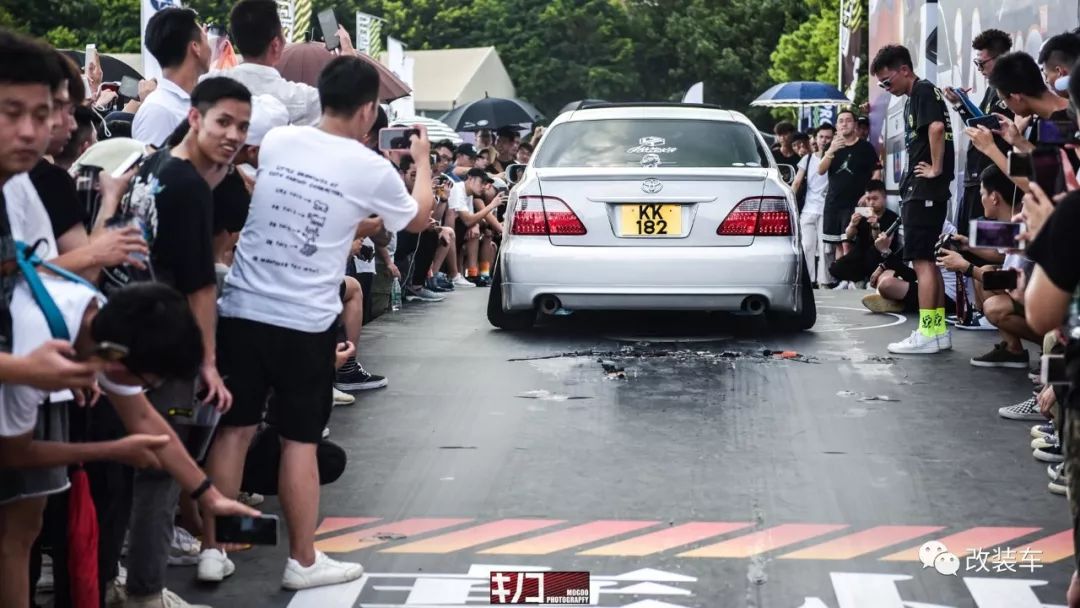 12代皇冠爆改,12代皇冠改2gr发动机要换油箱吗