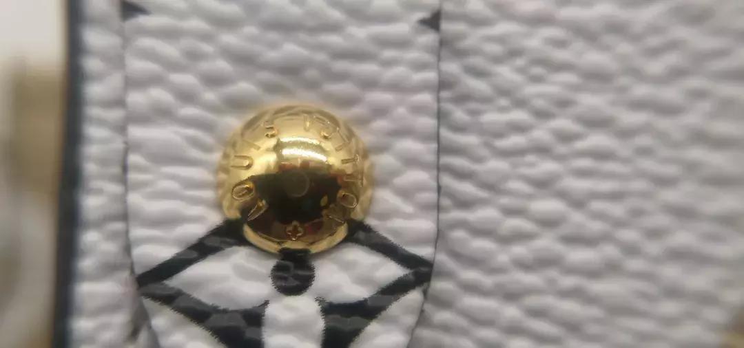 lvonthego中号怎么分辨真假,lvonthego大花购物袋真假鉴别