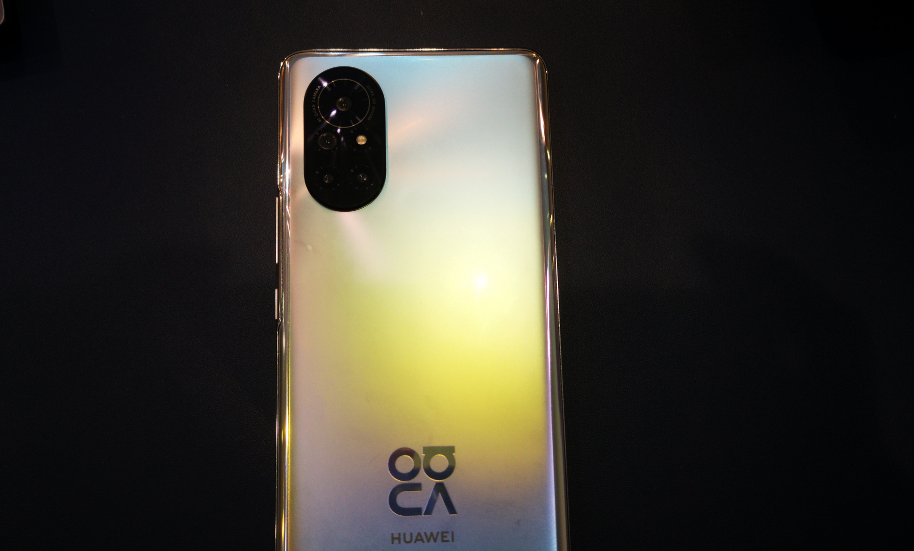 华为nova8pro变黑白屏幕,华为nova8pro升级2.0.0.220如何