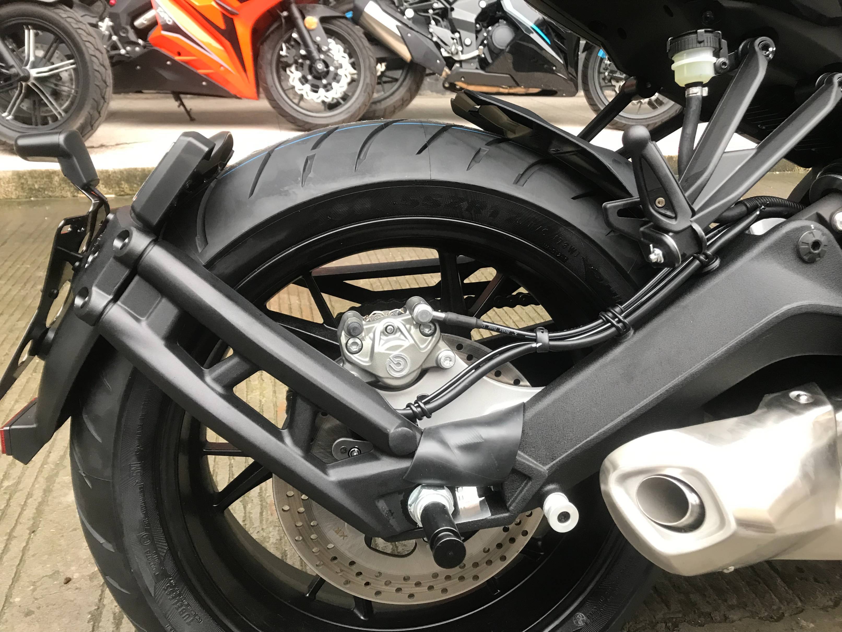 qjmotor600圆灯评测,qjmotor600圆灯版