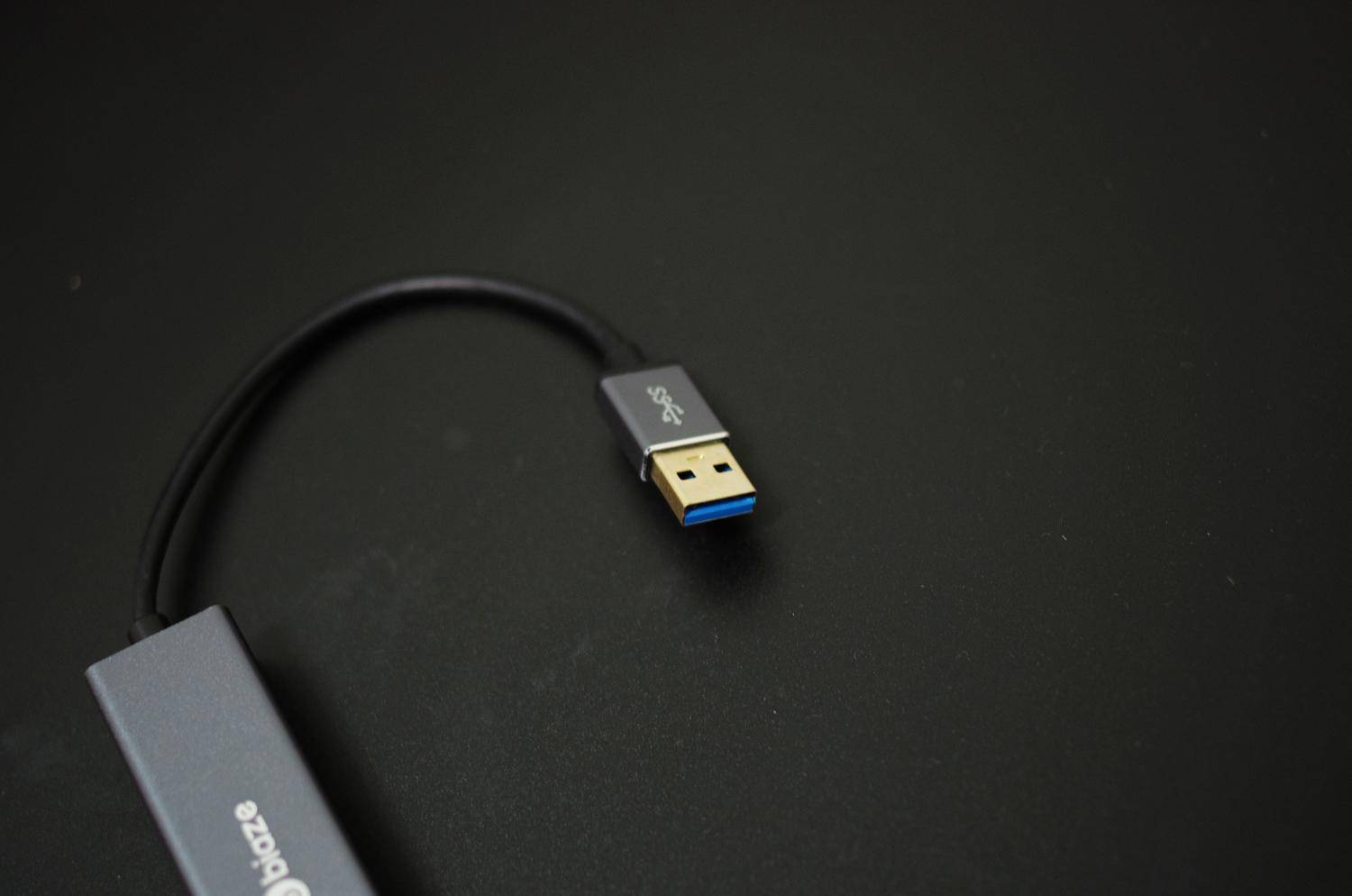 改造投影仪之加装毕亚兹USB3.0一拖四HUB