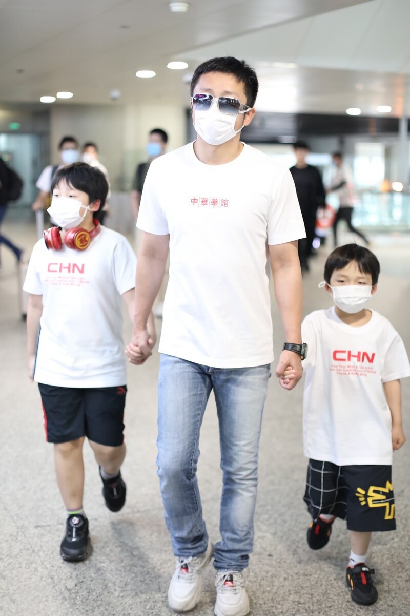 邹市明同款衬衫,邹市明时尚大片