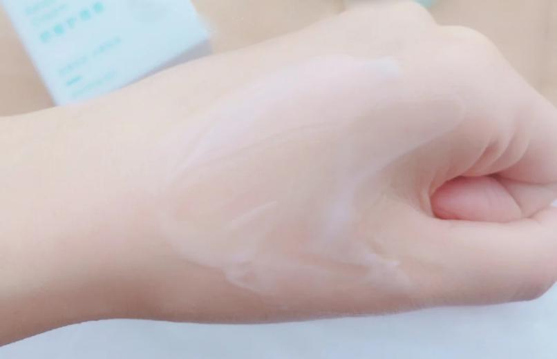 皮肤科医师权威解答,AD治疗,用足量保湿剂效率更高