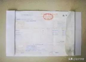 会计如何快速粘贴大叠发票,如何贴发票凭证方法示意图