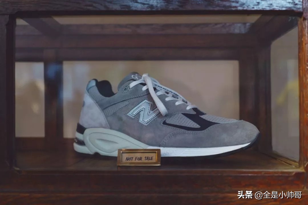 余文乐新百伦是哪一款,余文乐新百伦2002