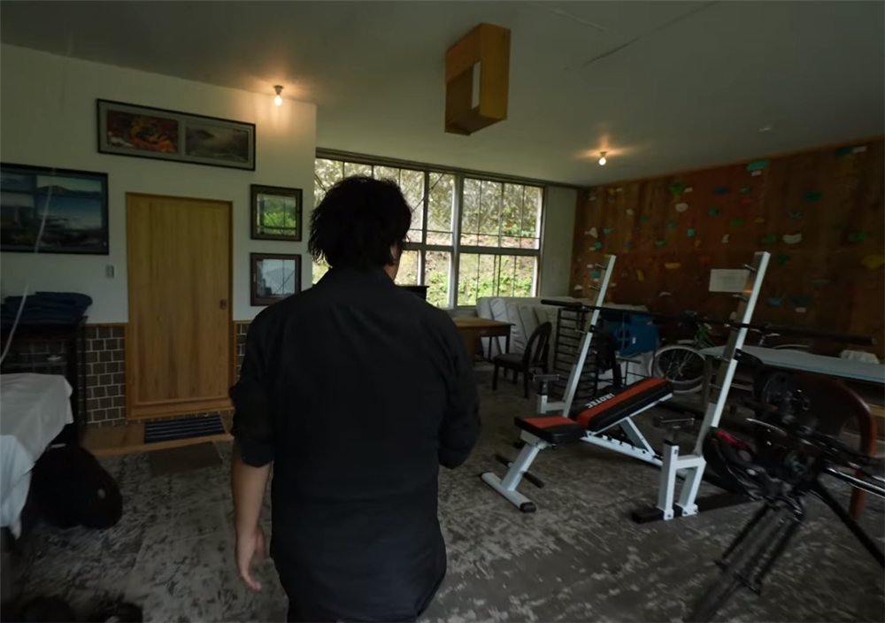 80后小伙回荒废十年的农村大学,80后小伙回荒废10年农村大学