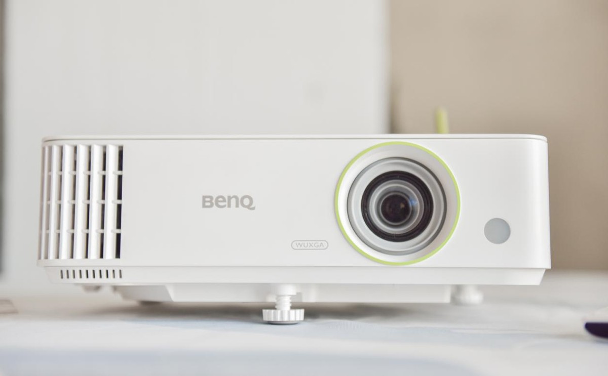 明基e592投影仪配什么幕布,明基e562投影仪